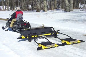 Laying double ski tracks