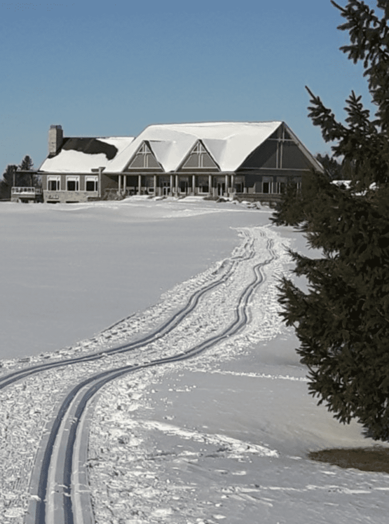 Increase golf-course-revenue-in-the-winter by snow grooming trails